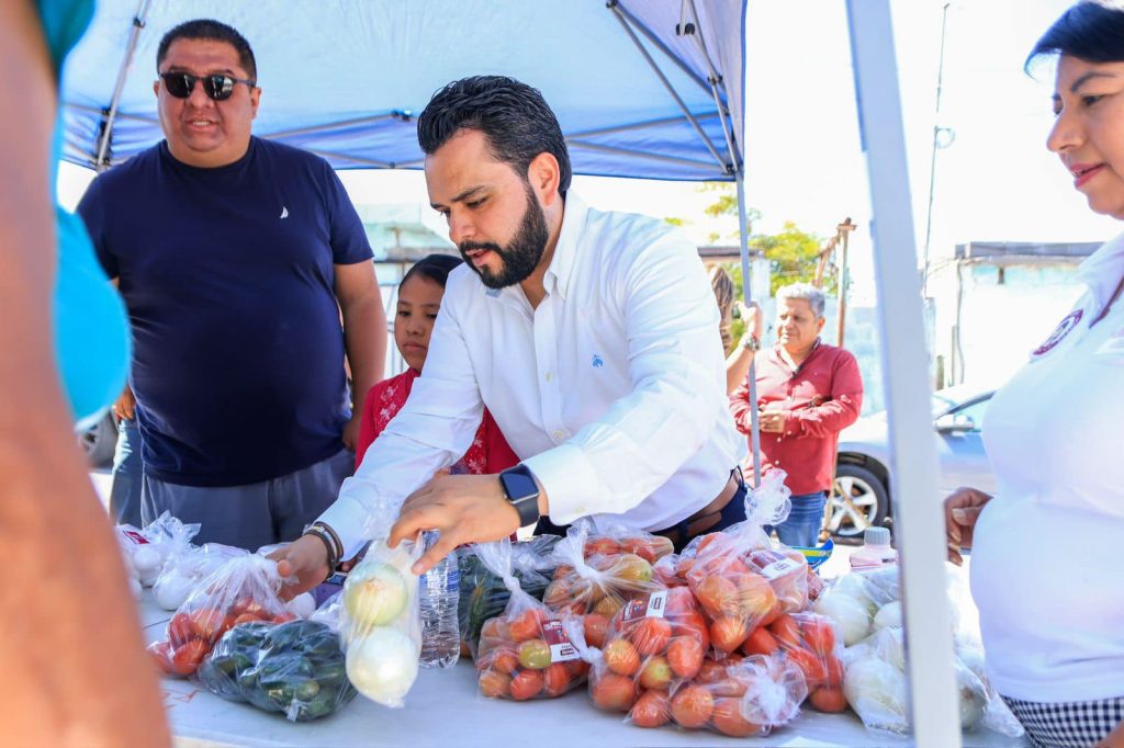 Alberto Hurtado se reúne con el delegado de bienestar Américo Villarreal