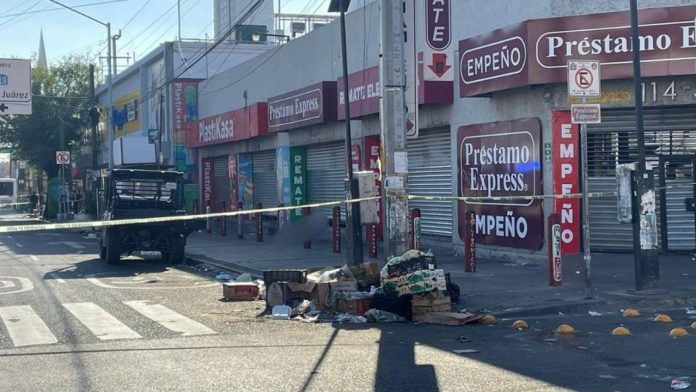 Hombre pierde la vida al quedar atrapado bajo cortina de acero