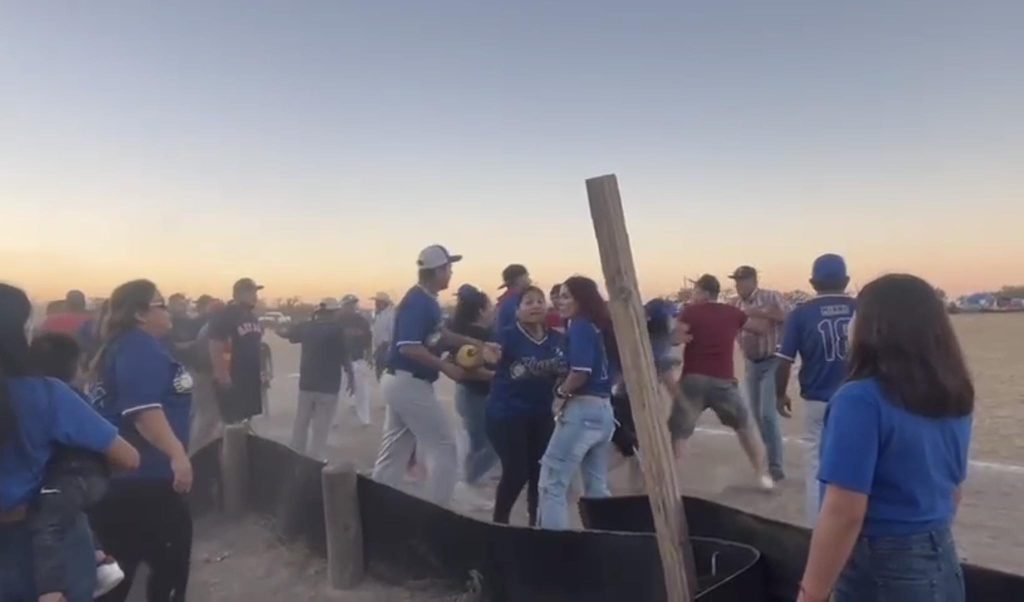 Juego de softbol termina en riña campal en la carbonífera