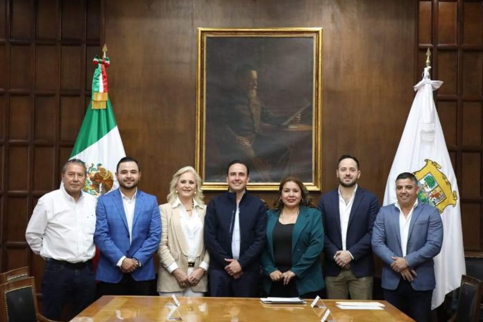Oscar Ríos Ramírez y alcaldes electos de la región carbonífera