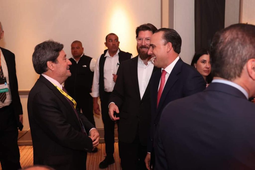 Expone Manolo ventajas competitivas de Coahuila en el 'North Capital Forum'
