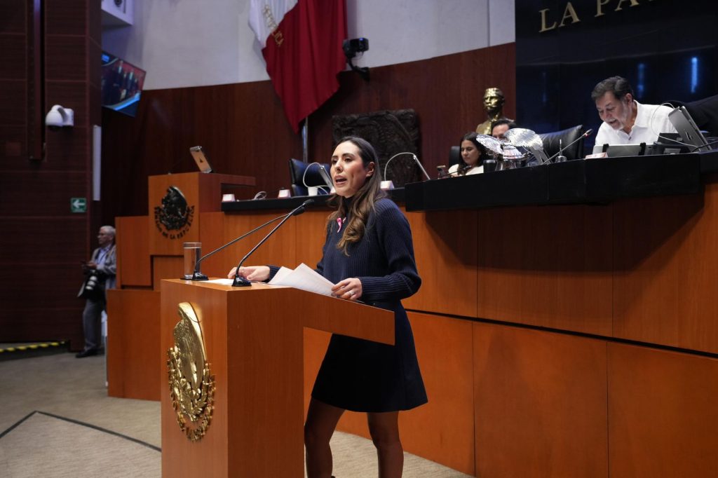 Desde la máxima tribuna del país, Cecilia Guadiana recuerda el Voto universal a las mujeres