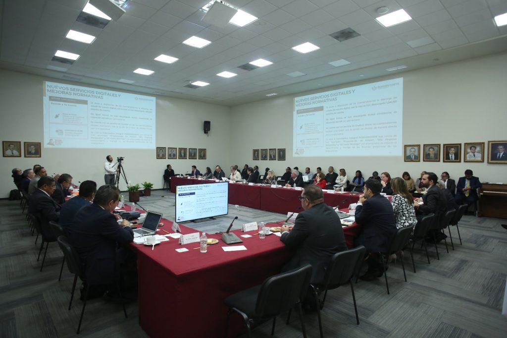Avanza Martí Batres en estrategia de trabajo para mejorar al Issste