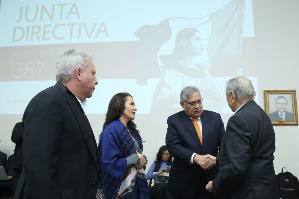 Avanza Martí Batres en estrategia de trabajo para mejorar al Issste