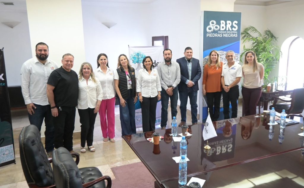 En equipo DIF y sociedad civil llevan programas a las regiones norte y carbonífera