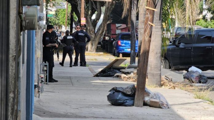Encuentran el cuerpo de un hombre dentro de una maleta abandonada