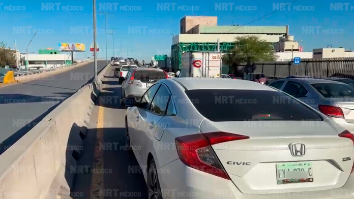 Se reporta carambola de 8 vehículos en puente del Boulevard Pape en Monclova | Foto: Manolo Acosta