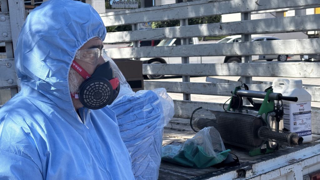Al aumentar de 3 a 5 el número de equipos de fumigación contra el dengue, el Ayuntamiento de Monclova espera ver en una semana.