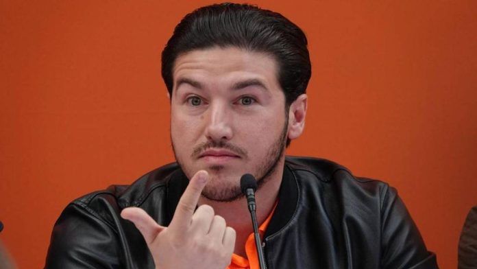 Samuel García critica a Elon Musk por su relación con Trump y el proyecto de robots.