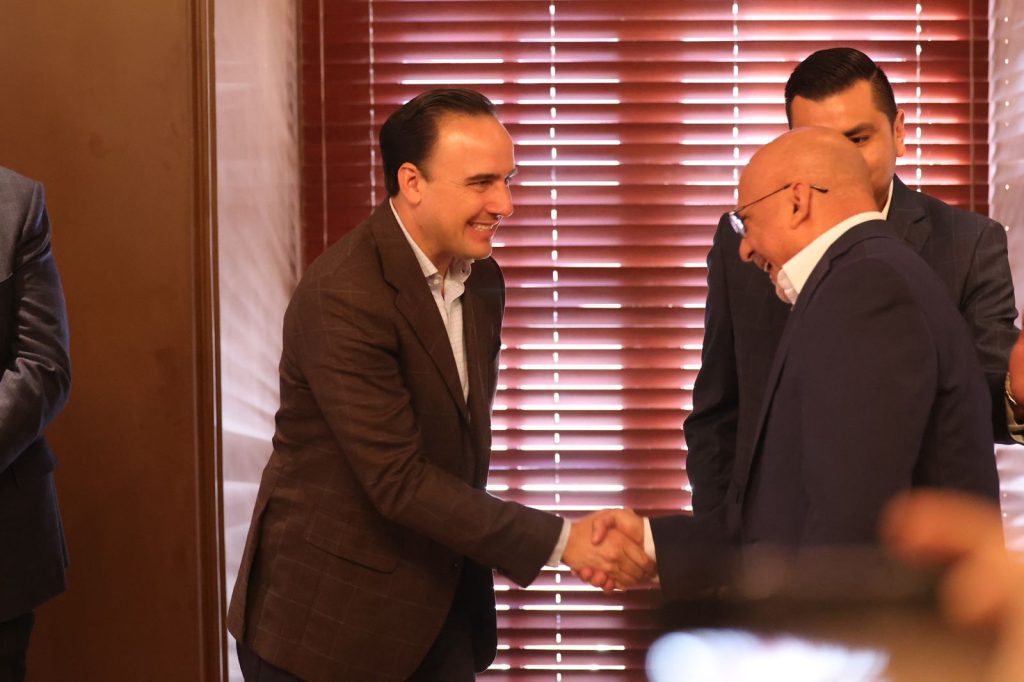 Inicia Manolo ruta para su primer informe