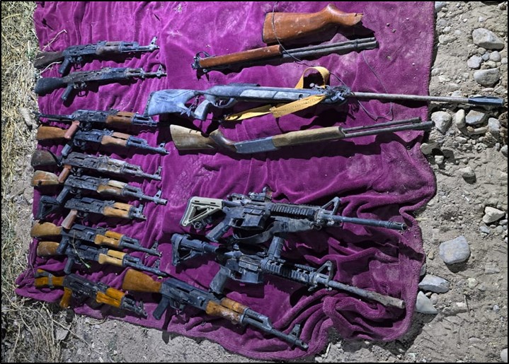 Ejército Mexicano detiene a 14 personas con armamento de alto poder en Sinaloa