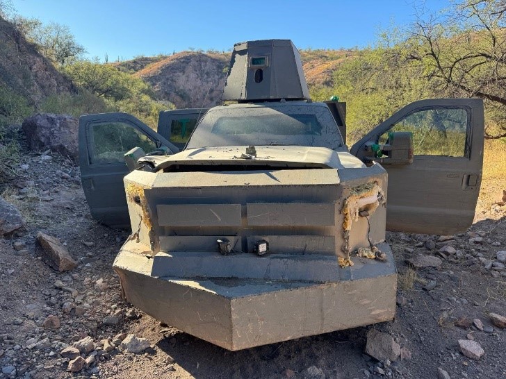 Guardia Nacional y Ejército Mexicano aseguran 11 armas de fuego de alto poder y vehículos en Sonora