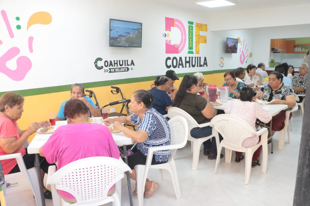 Damos atención de calidad a nuestros adultos mayores: Liliana Salinas