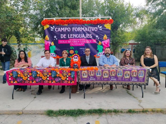 Secundaria Hermanos Flores Magón celebra el día de muertos