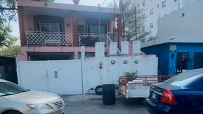 Encuentran sin vida a familia en cuartos de renta; niños y adultos fueron acuchillados