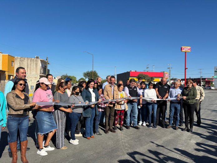 Municipio entregó seis cuadras de pavimento a vecinos de la colonia Santa Rosa