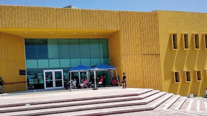 Mujer pierde su auto tras ser víctima de fraude al intentar venderlo en Saltillo