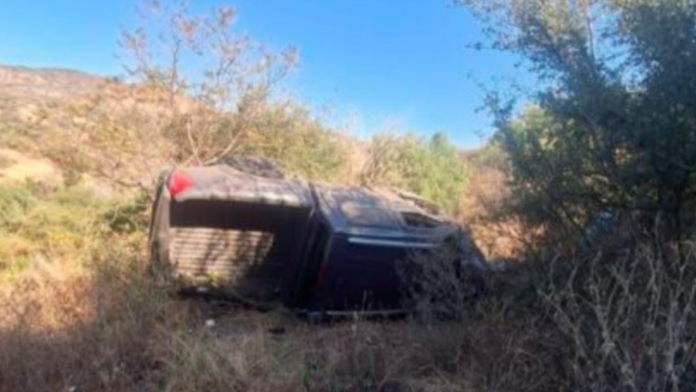 Bebé sobrevive 12 horas en el fondo de un barranco tras accidente que causó la muerte de su padre