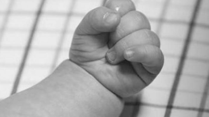 ¡Encontró a su bebé sin vida!: Fallece menor en su casa en Coahuila
