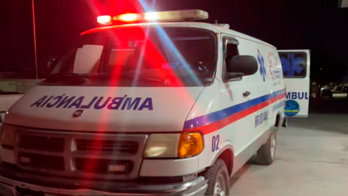 Padre e hijo resultan heridos tras accidente en motocicleta en Monclova