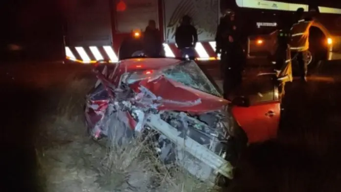 Pareja fallece al ser impactada por un tren
