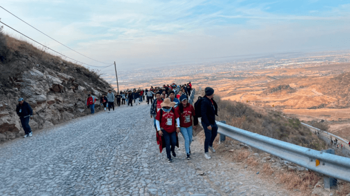 Adolescente pierde la vida durante la Marcha Juvenil a Cristo Rey en el cerro del Cubilete