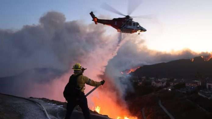 Aumenta a 24 la cifra de fallecidos por incendios en Los Ángeles