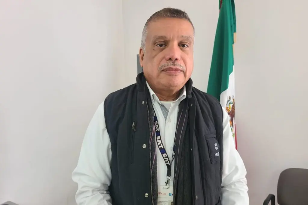 Gustavo Moreno, Administrador de Desconcentrado de Servicios al Contribuyente