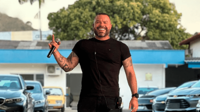 Influencer Ricardo Godoi muere durante procedimiento de tatuaje