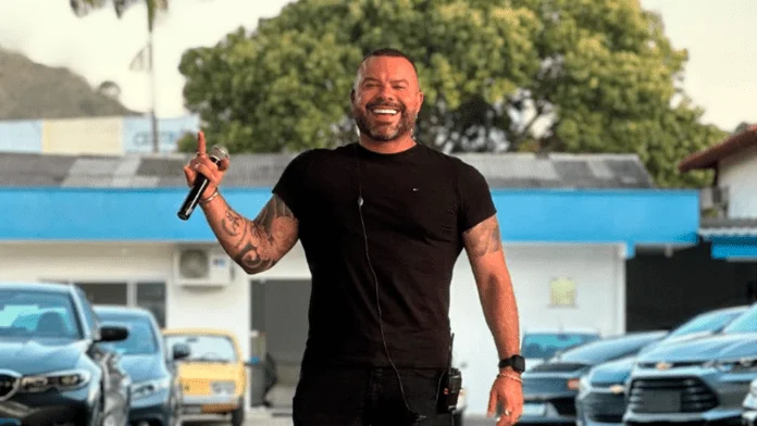 Influencer Ricardo Godoi muere durante procedimiento de tatuaje