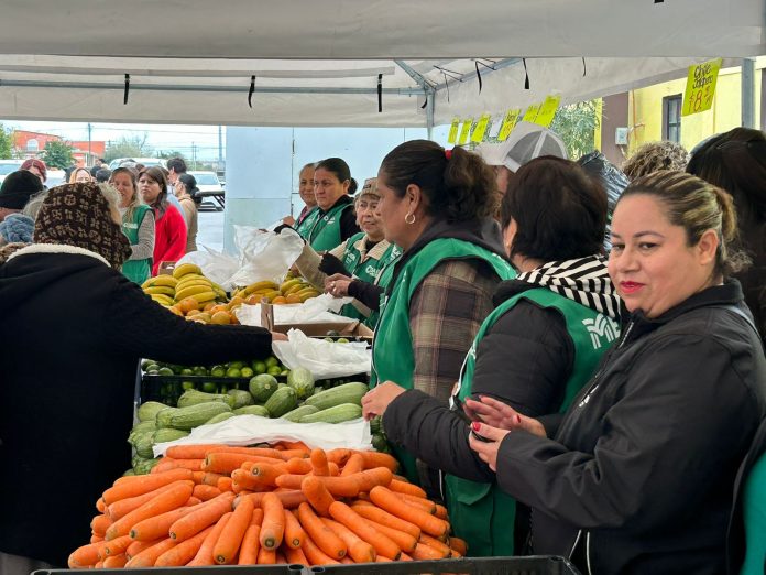 Buscan ampliar servicios de Mercadito Mejora en la Región Centro
