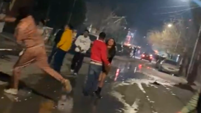 Muere adolescente de 14 años tras ser atacado con navaja; salió a defender a sus amigos