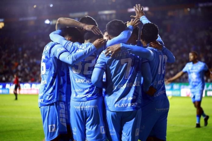 Pachuca arranca Clausura 2025 con triunfo sobre Santos