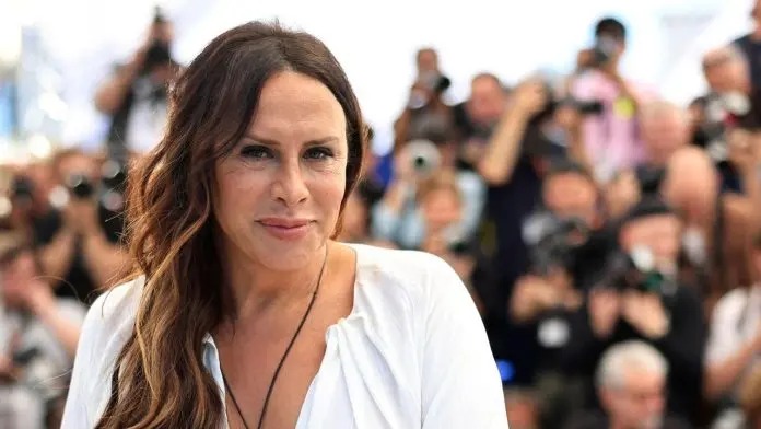 Soy una mujer, como las demás: Karla Sofía Gascón