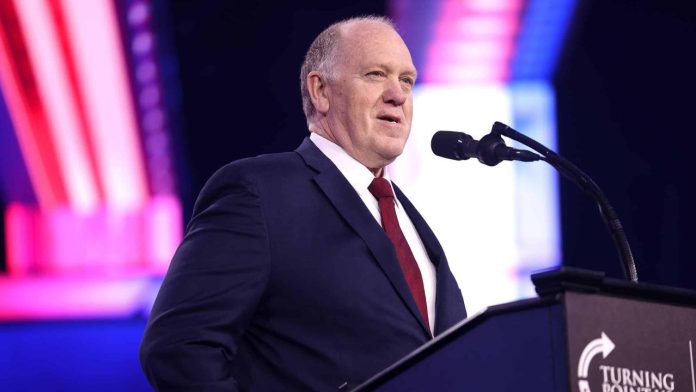 Tom Homan elige San Diego y Chicago como primeras ciudades en su campaña de deportaciones