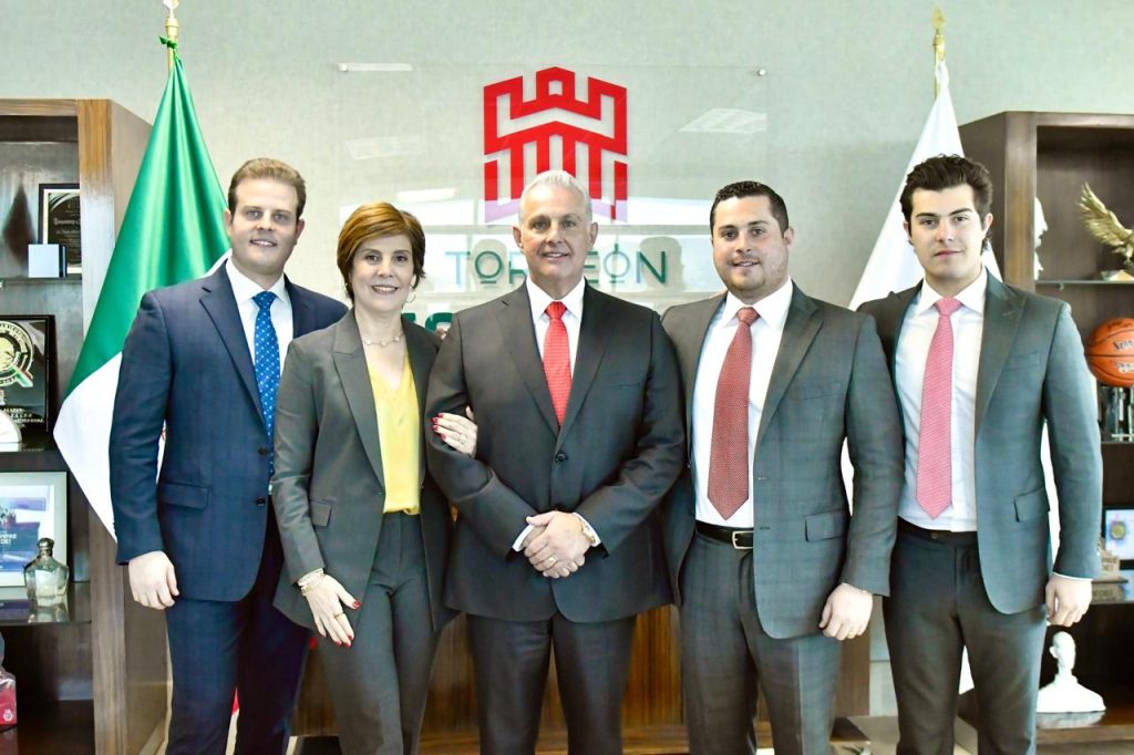 Román Alberto Cepeda González rinde protesta como alcalde de Torreón