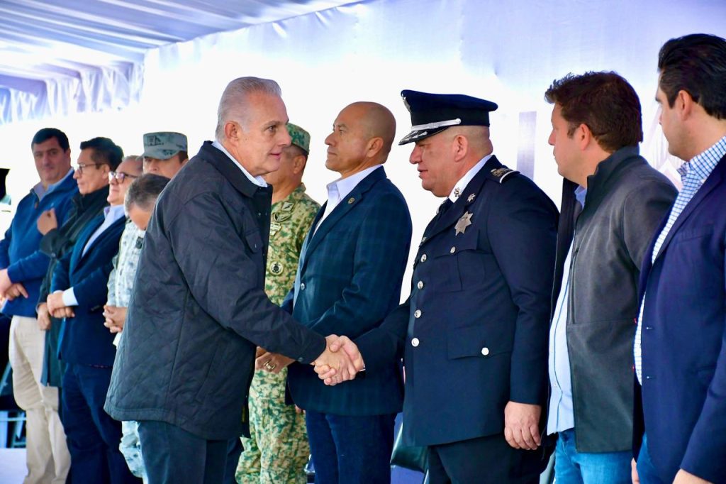 Román Alberto Cepeda González refrenda su compromiso con la Policía de Torreón; anuncia incremento salarial
