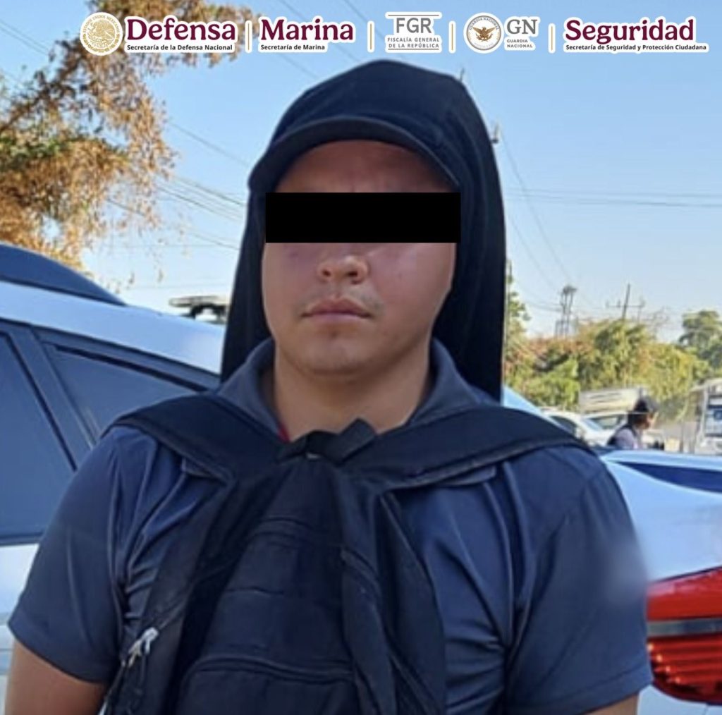 En dos acciones, fueron detenidos dos hombres vinculados con diferentes delitos en Sinaloa