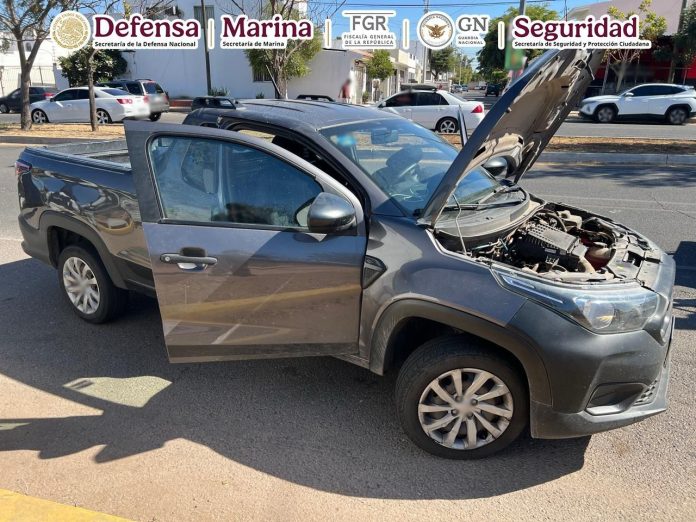 En dos acciones, fueron detenidos dos hombres vinculados con diferentes delitos en Sinaloa