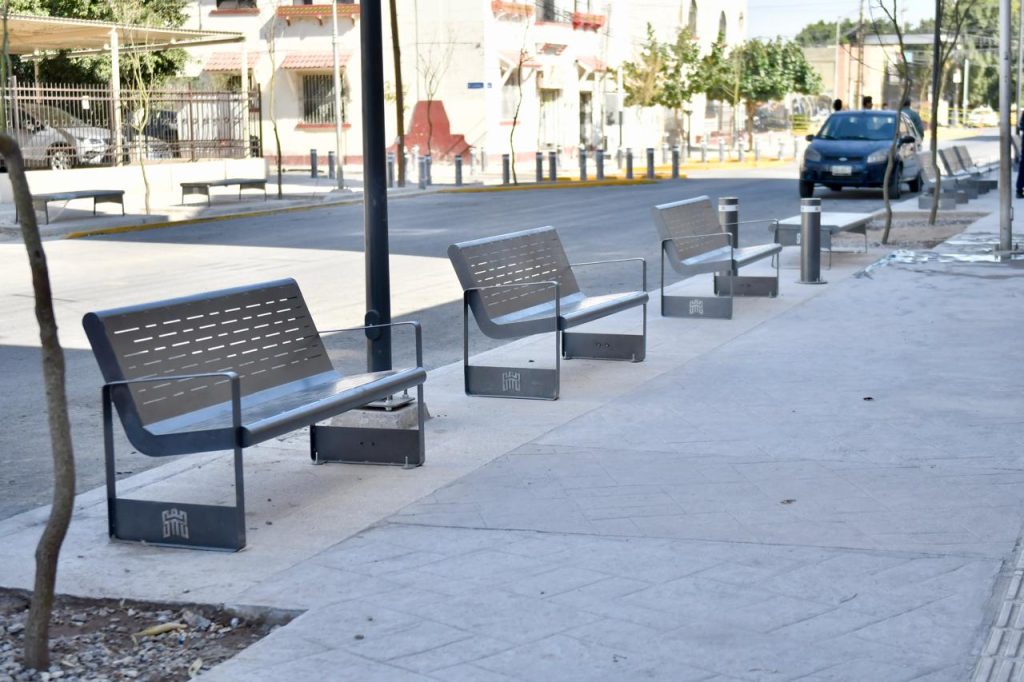 Román Alberto Cepeda González supervisa la obra del Corredor Matamoros
