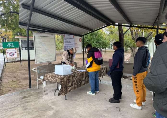 Hacen llamado a jóvenes para entregar su cartilla de identificación militar