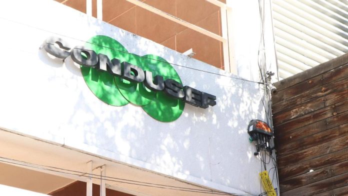 ¿Te hizo un banco un cargo que no reconoces? Aquí te explicamos cómo presentar una queja en la Condusef