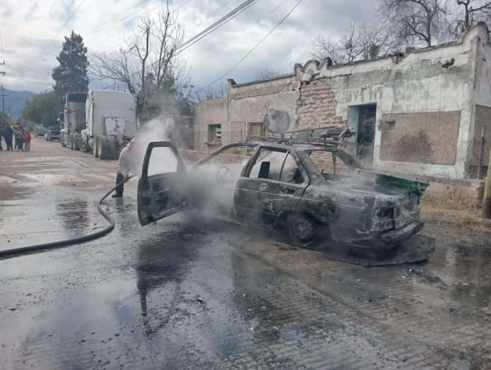 Auto termina calcinado
