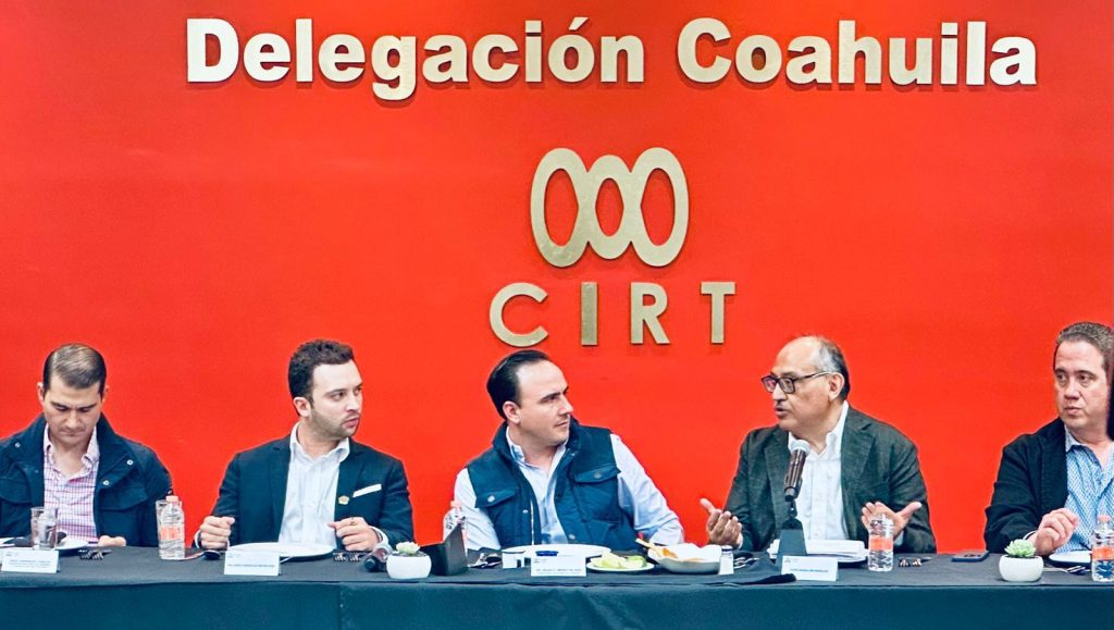 Rolando Andrée González Michelena presenta informe; fija postura ante cambios en regulación y telecomunicaciones