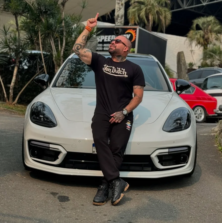 Influencer Ricardo Godoi muere durante procedimiento de tatuaje