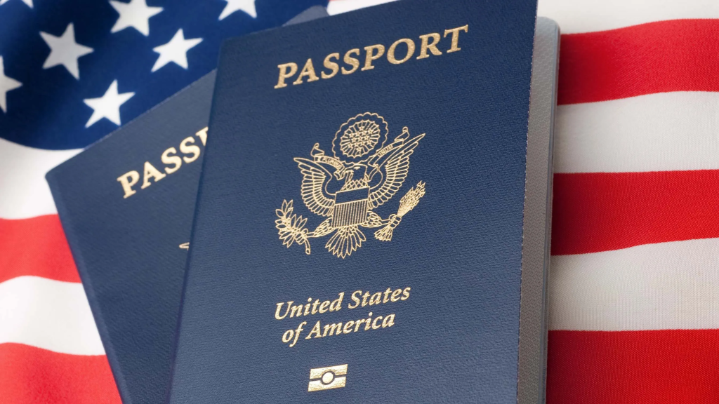Estados Unidos suspende pasaportes con género "X" tras decreto de Donald Trump