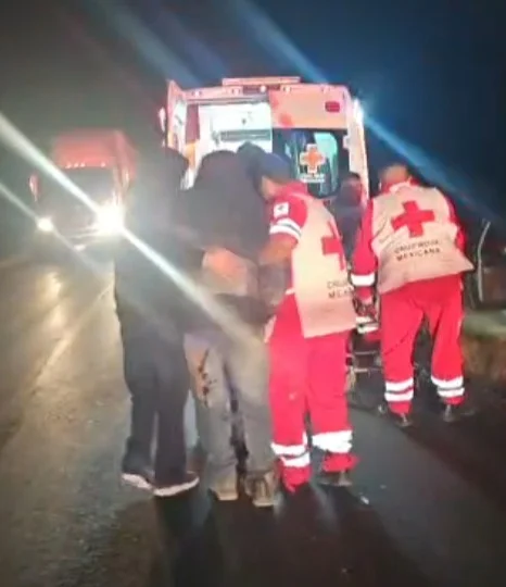Accidente en la carretera en Coahuila deja dos personas sin vida y 14 heridos