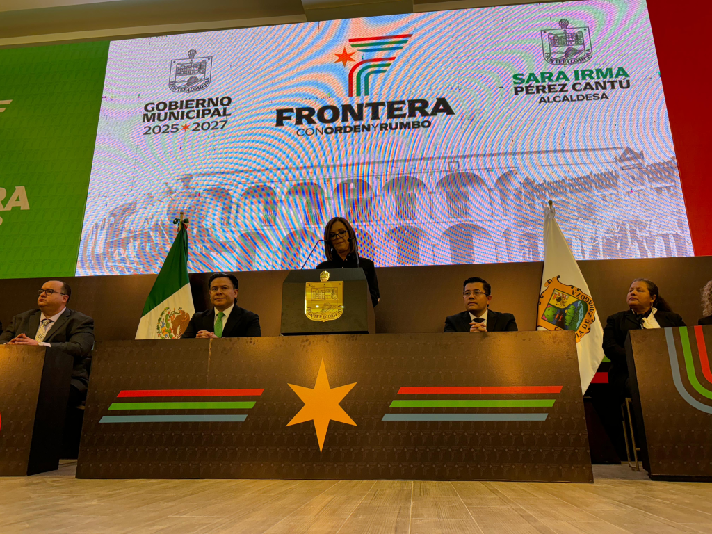 Toma de protesta de la alcaldesa de Frontera, Sara Irma Pérez Cantú