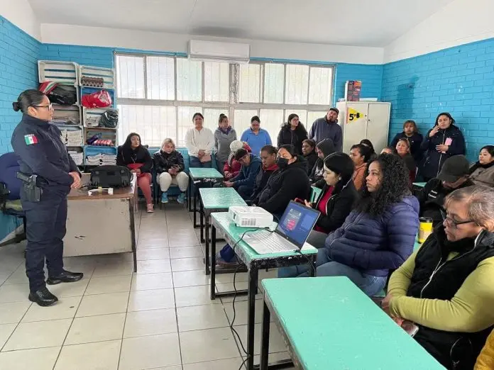 Proximidad Social mantiene acercamiento con planteles educativos