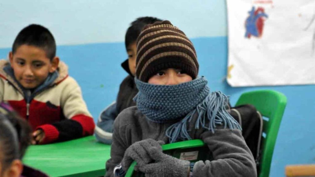 Ante pronóstico de Protección Civil sobre posible llegada de masa de aire polar se suspenden clases en Coahuila